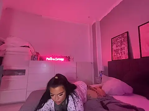 Snapshot of _MelinaCurves_ chatting on February 5, 2025, 12:53 am  MelinaCurves  online show from February 5, 2025, 12:53 am