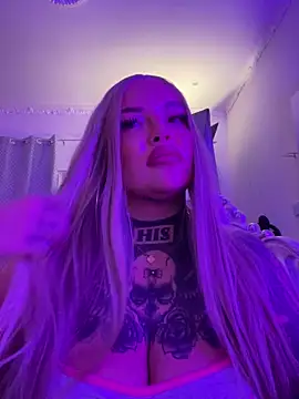 Snapshot of _MelinaCurves_ chatting on October 2, 2025, 10:02 pm  MelinaCurves  online show from October 2, 2025, 10:02 pm