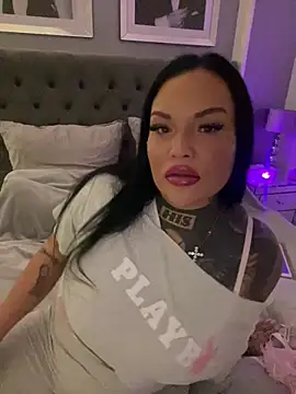  MelinaCurves  online show from March 4, 2026, 8:05 pm