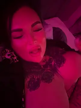 Snapshot of _MelinaCurves_ chatting on March 10, 2025, 1:12 am  MelinaCurves  online show from March 10, 2025, 1:12 am