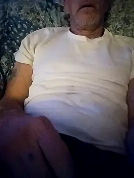 Snapshot of Biknight chatting on November 7, 2025, 6:40 am Biknight online show from November 7, 2025, 6:40 am