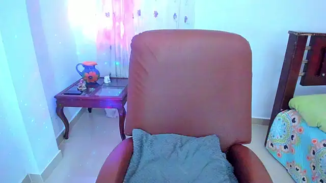 Snapshot of BrianaGarner chatting on December 14, 2025, 4:51 am BrianaGarner online show from December 14, 2025, 4:51 am