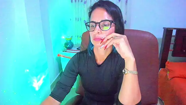 Snapshot of BrianaGarner chatting on November 23, 2025, 4:11 am BrianaGarner online show from November 23, 2025, 4:11 am