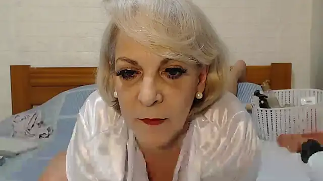 Snapshot of awild_kitten chatting on October 27, 2025, 8:48 am awild kitten online show from October 27, 2025, 8:48 am