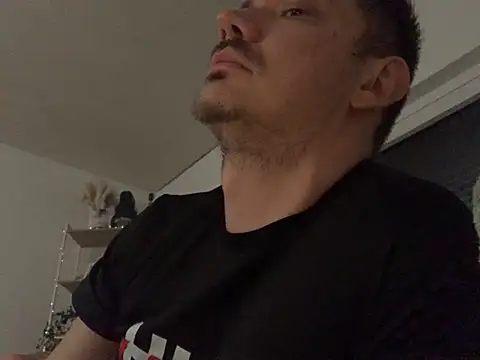 Snapshot of Jerrybomb chatting on March 3, 2026, 11:12 pm Jerrybomb online show from March 3, 2026, 11:12 pm