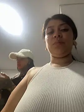 emilyjohanson online show from July 18, 2026, 5:49 am