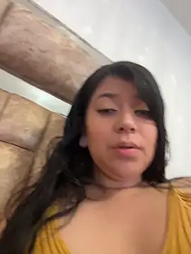 Snapshot of emilyjohanson chatting on May 15, 2026, 5:00 pm emilyjohanson online show from May 15, 2026, 5:00 pm