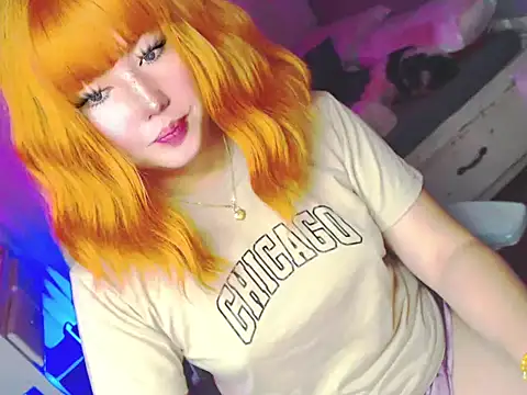 HOTnWILDalice online show from May 11, 2026, 2:35 am