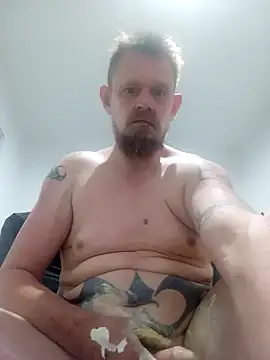 Snapshot of Skody31 chatting on December 1, 2025, 12:06 pm Skody31 online show from December 1, 2025, 12:06 pm