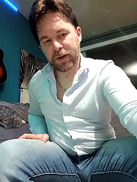 Snapshot of tom_sauwer chatting on April 9, 2026, 8:37 pm tom sauwer online show from April 9, 2026, 8:37 pm
