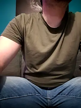 Snapshot of tom_sauwer chatting on December 3, 2025, 10:09 pm tom sauwer online show from December 3, 2025, 10:09 pm