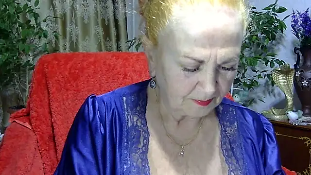 Emma52610 online show from March 14, 2025, 6:07 pm