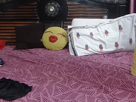 Snapshot of prettyindiandoll chatting on April 1, 2026, 4:03 am prettyindiandoll online show from April 1, 2026, 4:03 am