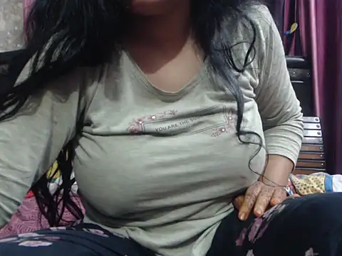 Snapshot of prettyindiandoll chatting on March 31, 2026, 2:57 am prettyindiandoll online show from March 31, 2026, 2:57 am