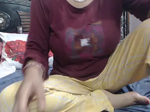 Snapshot of prettyindiandoll chatting on October 8, 2025, 6:59 am prettyindiandoll online show from October 8, 2025, 6:59 am