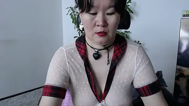 Snapshot of Akira_xx chatting on November 5, 2025, 3:31 am Akira xx online show from November 5, 2025, 3:31 am