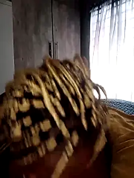 Snapshot of SQUITBOOTY chatting on November 28, 2025, 8:47 am SQUITBOOTY online show from November 28, 2025, 8:47 am