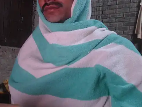 Snapshot of ThethunderPo chatting on December 1, 2025, 1:17 am ThethunderPo online show from December 1, 2025, 1:17 am