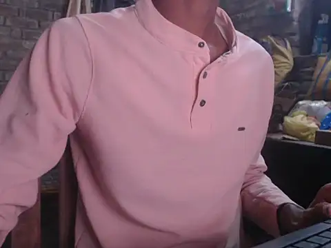 Snapshot of ThethunderPo chatting on November 30, 2025, 7:20 am ThethunderPo online show from November 30, 2025, 7:20 am