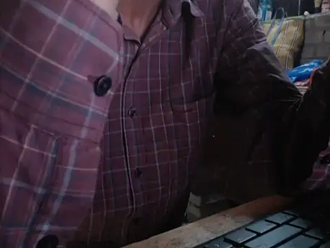 Snapshot of ThethunderPo chatting on November 28, 2025, 3:39 am ThethunderPo online show from November 28, 2025, 3:39 am