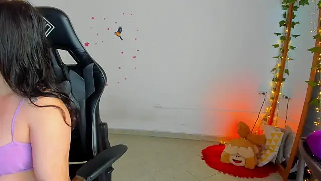 Snapshot of Susan_Foxx chatting on February 23, 2026, 5:46 pm Susan Foxx online show from February 23, 2026, 5:46 pm