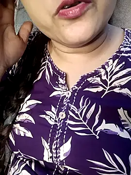 naughtymadam online show from May 13, 2026, 5:58 am