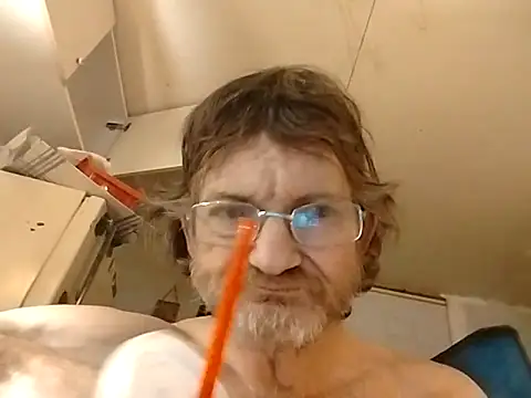 Snapshot of ROBERT0516 chatting on October 22, 2025, 4:12 am ROBERT0516 online show from October 22, 2025, 4:12 am