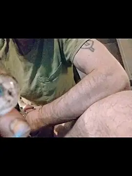 Snapshot of ROBERT0516 chatting on February 15, 2026, 2:38 pm ROBERT0516 online show from February 15, 2026, 2:38 pm