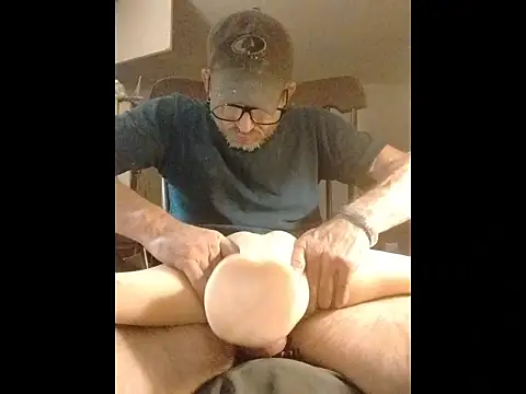 Snapshot of ROBERT0516 chatting on December 3, 2025, 8:03 am ROBERT0516 online show from December 3, 2025, 8:03 am