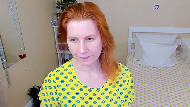 Snapshot of FoxySophia chatting on January 12, 2026, 12:06 am FoxySophia online show from January 12, 2026, 12:06 am