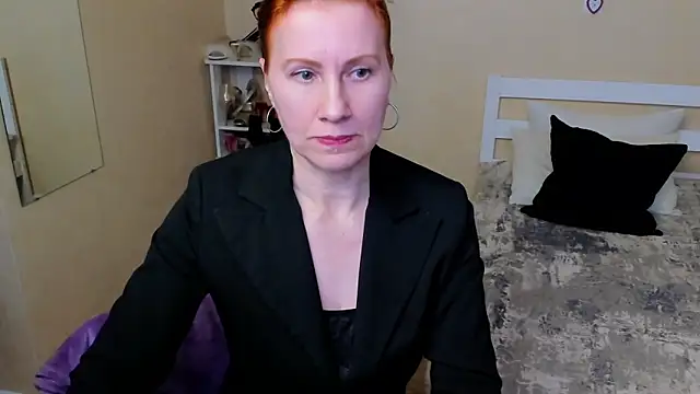 Snapshot of FoxySophia chatting on October 21, 2025, 10:03 am FoxySophia online show from October 21, 2025, 10:03 am