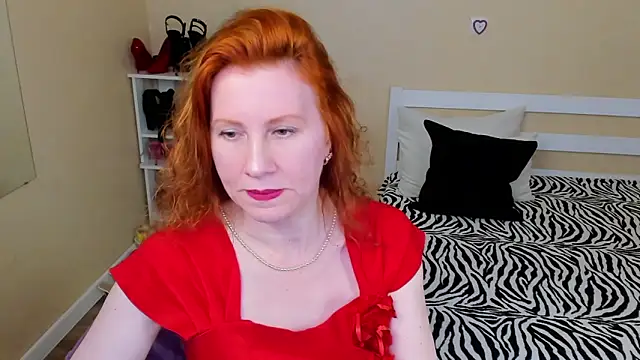 Snapshot of FoxySophia chatting on April 28, 2026, 8:08 am FoxySophia online show from April 28, 2026, 8:08 am