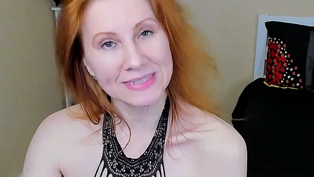 Snapshot of FoxySophia chatting on January 16, 2026, 1:04 pm FoxySophia online show from January 16, 2026, 1:04 pm