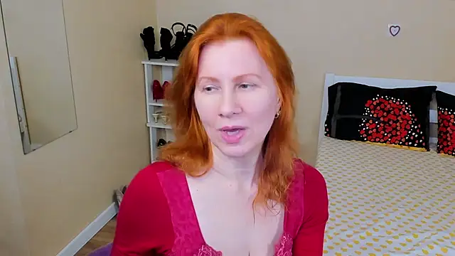 FoxySophia online show from March 27, 2026, 2:42 am