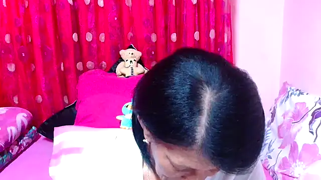 SLUTTYROXY online show from November 10, 2025, 4:17 am