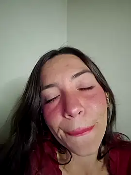 Snapshot of loveuu-bae chatting on February 3, 2026, 12:54 am loveuu-bae online show from February 3, 2026, 12:54 am