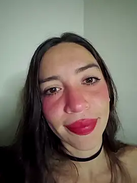 Snapshot of loveuu-bae chatting on January 6, 2026, 2:04 am loveuu-bae online show from January 6, 2026, 2:04 am