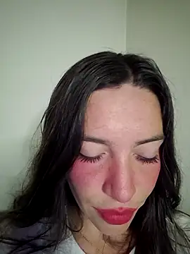 Snapshot of loveuu-bae chatting on February 25, 2026, 2:34 am loveuu-bae online show from February 25, 2026, 2:34 am