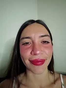 Snapshot of loveuu-bae chatting on January 6, 2026, 11:20 pm loveuu-bae online show from January 6, 2026, 11:20 pm