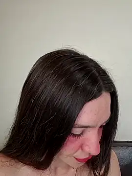 Snapshot of loveuu-bae chatting on February 25, 2026, 9:03 pm loveuu-bae online show from February 25, 2026, 9:03 pm