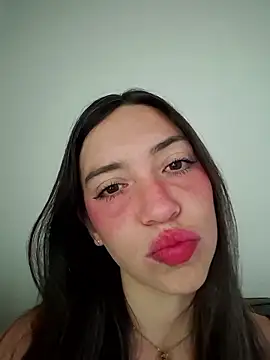 Snapshot of loveuu-bae chatting on January 11, 2026, 9:55 pm loveuu-bae online show from January 11, 2026, 9:55 pm