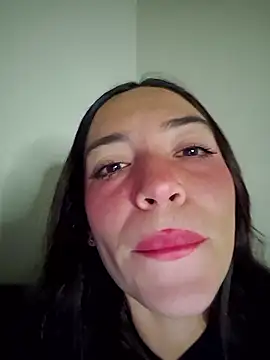 Snapshot of loveuu-bae chatting on January 15, 2026, 1:53 am loveuu-bae online show from January 15, 2026, 1:53 am