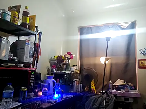 Snapshot of UncutHammer69 chatting on February 28, 2025, 7:35 pm UncutHammer69 online show from February 28, 2025, 7:35 pm