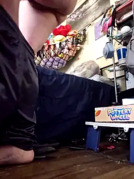 Snapshot of UncutHammer69 chatting on October 3, 2025, 5:03 pm UncutHammer69 online show from October 3, 2025, 5:03 pm