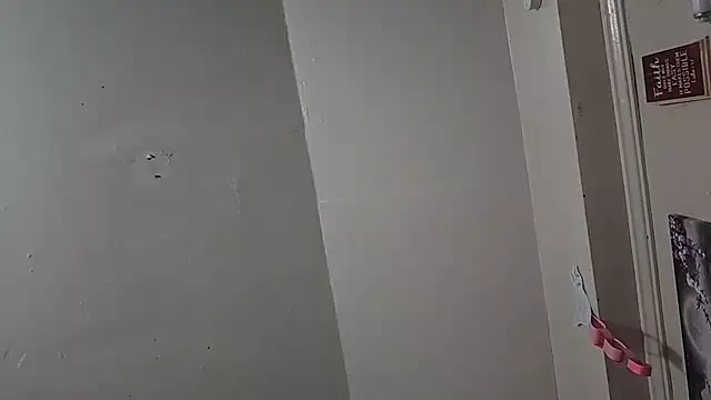 Snapshot of UncutHammer69 chatting on September 21, 2025, 12:32 pm UncutHammer69 online show from September 21, 2025, 12:32 pm