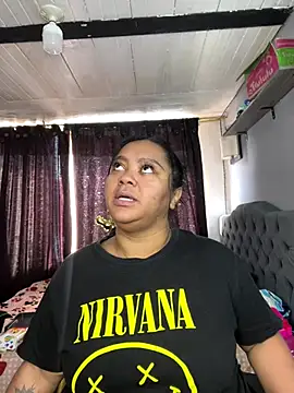 Snapshot of yanza2002 chatting on September 28, 2025, 8:27 pm yanza2002 online show from September 28, 2025, 8:27 pm