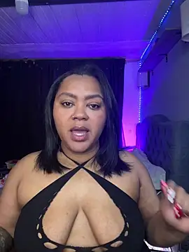 yanza2002 online show from February 11, 2026, 11:37 pm