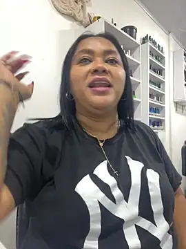 yanza2002 online show from February 14, 2026, 1:06 am