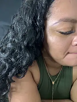 Snapshot of yanza2002 chatting on February 1, 2025, 12:07 am yanza2002 online show from February 1, 2025, 12:07 am