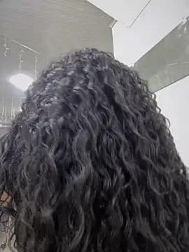 Snapshot of yanza2002 chatting on February 9, 2025, 8:45 pm yanza2002 online show from February 9, 2025, 8:45 pm